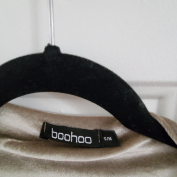 Boohoo Velvet Duster - Picture 3 of 3